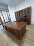 科森格全實(shí)木老板桌辦公桌中式高檔簡(jiǎn)約老板臺辦公室董事長(cháng)總裁桌椅組合 單桌不帶側柜【全實(shí)木】 1.6米 曬單實(shí)拍圖