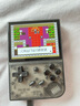 GOWKE GameBoy游戲機復古掌機帶金手指懷舊迷你口袋妖怪經(jīng)典老式掌上游戲機游戲掌機懷舊兒時(shí)記憶 透明黑64G 5000+游戲帶金手指 單機標配  中國大陸 曬單實(shí)拍圖