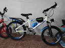 鳳凰兒童自行車(chē)6-10-12-15歲中大童小學(xué)生可變速山地車(chē)男女孩小孩單車(chē) 鳳凰 太空白藍色 輻條輪 單速+禮包 20寸【適合身高130-155cm】 曬單實(shí)拍圖