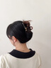卡瑪倫（KAMALUN)發(fā)夾2025新款氣質(zhì)大號(hào)盤(pán)發(fā)抓夾鯊魚(yú)夾高級(jí)感后腦勺發(fā)卡頭飾送女友 大號(hào)咖色雙珠抓夾-品牌禮盒 曬單實(shí)拍圖