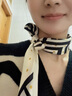 俞兆林杭州絲綢女春秋季韓版百搭波紋圓點(diǎn)真絲絲巾桑蠶絲圍巾領(lǐng)巾小方巾 米白色 曬單實(shí)拍圖