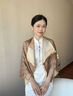 香粉黛高端國風(fēng)提花雙層真絲絲巾女旗袍外搭披肩圍巾送媽媽長(cháng)輩節日禮物 提花緞雙層真絲披肩--《竹蝶和風(fēng)》咖色 曬單實(shí)拍圖