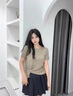 皮爾卡丹（pierre cardin）冰絲正肩短袖t恤女2025新款夏季寬松顯瘦下擺暗扣別致上衣針織衫 卡其色 XL (建議115斤-130斤) 曬單實(shí)拍圖