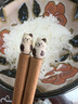 日本進(jìn)口手工木筷可愛(ài)柴犬筷子家用創(chuàng  )意卡通日式尖頭防滑兒童筷子 貓咪 1雙 曬單實(shí)拍圖