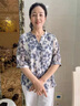 羅蒙（ROMON）媽媽裝2025新款夏季上衣時(shí)尚洋氣百搭碎花襯衫薄款中袖中老年女裝 藏青色 XL  建議110-120斤 曬單實(shí)拍圖
