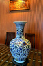 loyo景德鎮青花瓷瓶擺件纏枝蓮大號家居客廳博古架電視柜中式陶瓷花瓶 青花五彩纏枝蓮賞瓶中號高43CM 曬單實(shí)拍圖