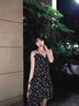 爾山集不規(guī)則碎花吊帶裙雪紡連衣裙子女春夏辣妹收腰小個子法式氣質(zhì)短裙 【黑色】L（100-115斤） 曬單實拍圖