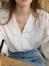 DALEY MODE法式寬松V領(lǐng)蕾絲打底襯衫女秋洋氣小衫顯瘦上衣白色 白色 S 曬單實(shí)拍圖