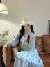 玖姿·安娜蔻【海鹽之夏】度假風(fēng)印花雪紡收腰連衣裙2025夏季新款 花淺藍(lán) S 曬單實(shí)拍圖