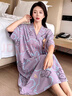 九紅妃夏款V領(lǐng)開(kāi)衫純棉睡裙大碼女胖mm加肥加大200斤短袖卡通家居服睡衣 紫色 4XL 180-240斤 曬單實(shí)拍圖