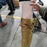 黑色自粘毛氈絨布低音炮音箱帶背膠毛氈布汽車隔音止震3無紡布 2mm黑色加強(qiáng)膠1米乘1米 曬單實(shí)拍圖