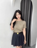 皮爾卡丹（pierre cardin）冰絲正肩短袖t恤女2025新款夏季寬松顯瘦下擺暗扣別致上衣針織衫 卡其色 XL (建議115斤-130斤) 曬單實(shí)拍圖