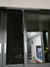京佰盛自動(dòng)收拉上升回彈卷簾升降卷拉式遮光遮陽(yáng)衛生間浴室遮擋窗簾卷軸 [加厚半遮光]淺灰-自動(dòng)上升/隨拉隨停（定制） 曬單實(shí)拍圖