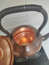 銅壺?zé)畨丶矣么筇?hào)純紫銅手工加厚復(fù)古錘點(diǎn)壺燃?xì)怆姶艩t鳴笛茶壺 燃?xì)饪? 3L 曬單實(shí)拍圖