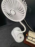 勝浦虹小風扇桌面夾式壁掛便攜式電扇usb充電風扇可蓄電學生宿舍風扇床頭夾扇大風力隨身 旗艦版【冰川白】立/夾/掛三用 電量顯示|萬向軟管 曬單實拍圖