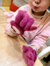 普竹川元兒童卡通可愛草莓熊全包五指手套女童秋冬季加厚保暖分指針織指套 玫粉色草莓熊全指手套-適用2-8歲 彈力束口丨防風保暖丨舒適親膚 曬單實拍圖