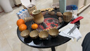 探險者（TAN XIAN ZHE）圍爐煮茶套裝室內(nèi)燒烤爐煮茶器具戶外炭燒爐家用取暖桌面爐烤肉爐 圍爐桌煎烤+罐罐壺配齊+10斤炭 曬單實拍圖