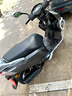 五羊全新原裝摩托車踏板車燃油車電噴可上牌正品男女代步省油外賣整車 宇宙灰 五羊牌 一代UY 可上牌 曬單實拍圖