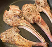 法式羊排新鮮5斤內(nèi)蒙古原切戰(zhàn)斧羊排燒烤烤肉食材冷凍半成品 商用 內(nèi)蒙古原切精修戰(zhàn)斧羊排 1斤約6根（送海鹽黑胡椒） 曬單實拍圖