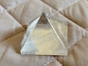 唯誠 天然水晶原石金字塔擺件療愈冥想石黑曜石藍綠黃粉紫水晶 白水晶直徑4CM 曬單實(shí)拍圖