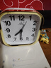 大字簡(jiǎn)約時(shí)尚床頭鬧鐘老年人學(xué)生兒童小鬧鐘宿舍鬧表座鐘電子鐘表 正方形（白底黑字） 曬單實(shí)拍圖