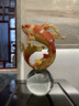 申寶格新中式辦公室擺件招財(cái)魚擺件琺瑯彩錦鯉高檔家居客廳酒柜高端擺件 【富貴有余】擺件+實(shí)木底座 曬單實(shí)拍圖