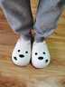 JIOESC西高地潦草小狗拖鞋女夏季可愛(ài)室內家居包頭涼拖鞋洞洞鞋女款外穿 白色【潦草小狗】 36-37 曬單實(shí)拍圖
