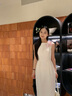 Mandy Zhang法式赫本風醋酸白色連衣裙女夏季郁金香胸花天絲禮服裙 雅致白 S 160/84A 曬單實拍圖