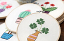 手工刺繡diy材料包兒童學(xué)生歐式布藝創(chuàng  )意十字繡初學(xué)掛畫(huà)含繡框 幸運草【非成品】 約15*15cm 曬單實(shí)拍圖