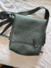 海瀾之家男士斜挎包單肩包大容量公文包防水通勤便攜包隨身皮包男朋友禮物 黑色【防潑水面料+多隔層】 曬單實(shí)拍圖