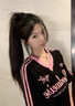 妙奕嘉v領(lǐng)短袖t恤女長款夏季美式復(fù)古潮流寬松顯瘦遮肚遮臀大碼半袖甜美 芭比粉美式涂鴉拼接v領(lǐng)短袖 L 【建議95-130斤以內(nèi)】 曬單實(shí)拍圖