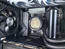 技嘉AORUS 冰雕/水雕/魔鷹/雪鷹 一體式CPU 360 水冷散熱器 LCD屏幕卡扣式風(fēng)扇ARGB光效隱藏走線一線通 水雕II 360丨卡扣式風(fēng)扇丨可旋轉(zhuǎn)冷頭 曬單實拍圖