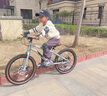 Jeep吉普Jeep兒童自行車(chē)6-12歲男女孩中大童山地車(chē)學(xué)生車(chē)變速單車(chē)-S6 金屬銀-7速輻條輪+大禮包十件套 20寸【適用身高125cm-155cm】 曬單實(shí)拍圖