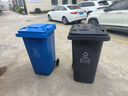 啟德 戶(hù)外垃圾桶大號可掛車(chē)特厚商用環(huán)衛分類(lèi)桶帶輪翻蓋工業(yè)酒店小區物業(yè)垃圾桶 新料特厚款黑色【其他垃圾】 240L強化掛車(chē)款【56*70*102cm】 曬單實(shí)拍圖