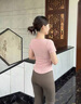 麓格立瑜伽服女上衣帶胸墊運(yùn)動(dòng)修身短袖t恤跑步速干普拉提訓(xùn)練健身透氣 鏤空瑜伽短袖【貝殼粉】 L 建議【105-115斤】 曬單實(shí)拍圖