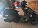 坤豪巧格款125cc摩托車踏板車小款車燃油助力車女式摩托車國四可上牌 磨砂黑電噴+金浪機+合格證+發(fā)票 曬單實拍圖