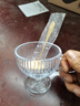 高顏值冰激凌玻璃把手杯透明甜品沙拉碗家用酸奶杯果汁奶昔杯 豎紋冰淇淋杯+櫻花勺150ml 【單支裝】 曬單實(shí)拍圖