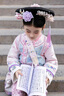 喜雅萌兒童格格服女童小女孩清朝風(fēng)古裝春秋裝滿(mǎn)族古裝清漢服頭飾一整身 藕色+有頭飾 90 均碼 曬單實(shí)拍圖