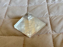 唯誠 天然水晶原石金字塔擺件療愈冥想石黑曜石藍綠黃粉紫水晶 白水晶直徑4CM 曬單實(shí)拍圖