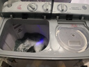 小鴨迷你雙桶洗衣機(jī)家用小型雙缸半自動嬰兒童洗脫兩用4.5公斤 4.5KG灰色升級加厚款【藍(lán)光潔凈+洗脫兩用】 曬單實拍圖
