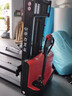中力1.5噸電動(dòng)堆高車(chē)全自動(dòng)小型托盤(pán)堆垛車(chē)液壓升降搬運裝卸鏟車(chē) DS3步行式1.5噸2.5米 寬叉 曬單實(shí)拍圖