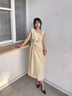 對白法式扭結無(wú)袖連衣裙女2025夏新款圓領(lǐng)設計感收腰氣質(zhì)背心長(cháng)裙 姜黃色 S 曬單實(shí)拍圖