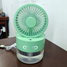OSKV噴霧小風(fēng)扇usb充電辦公室桌學(xué)生宿舍床上手持便攜式家用迷你臺式桌面加濕強力制冷小型空調電風(fēng)扇 噴霧風(fēng)扇綠色-直插版 曬單實(shí)拍圖