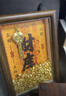 以搭財(cái)庫(kù)鑰匙相框擺件開金庫(kù)財(cái)神五路財(cái)八方財(cái)十二生肖金鑰匙公室擺件 【牛】金庫(kù)擺件加強(qiáng)版+200粒元寶胡桃木色 曬單實(shí)拍圖