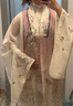 七月夕原創(chuàng  )漢服x杭州博物館聯(lián)名  柏酒浮春 長(cháng)比甲對襟長(cháng)衫馬面裙 柏酒浮春 立領(lǐng)對襟長(cháng)衫米 現貨 XS 曬單實(shí)拍圖