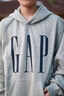 Gap男女裝2025秋季新款logo印花抓絨寬松套頭連帽衫衛(wèi)衣786923 淺灰色 M (170/92A) 亞洲尺碼 曬單實(shí)拍圖