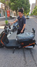 永久電動摩托車 通勤外賣電動車大踏板空間智能解鎖長續(xù)航電摩72V20Ah 天能電池【酷牛系列 黑武士】 曬單實(shí)拍圖
