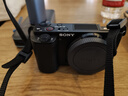 索尼（SONY）【上海國補】ZV-E10L APS-C半畫微單 ZV-E10  vlog直播4K視頻側(cè)翻式液晶屏zv-e10 黑色單機【64G卡+皮套+888】 官方標(biāo)配（不含內(nèi)存卡） 曬單實拍圖