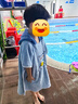 JEEMERY浴巾兒童斗篷帶帽子浴袍嬰兒毛巾吸水游泳寶寶可穿式連帽裹洗澡巾 海藍色 70*140cm【適合4-8歲】 曬單實(shí)拍圖
