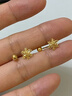 中國珠寶雪花黃金耳釘女U型金珠足金耳環(huán)金耳飾七夕情人節(jié)禮物送女友老婆 足金雪花耳釘+品牌禮盒 金重約1.6g 曬單實(shí)拍圖